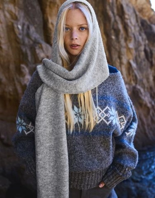 Bershka Вязаный шарф-капюшон