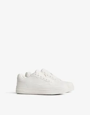 Базовые уличные кроссовки