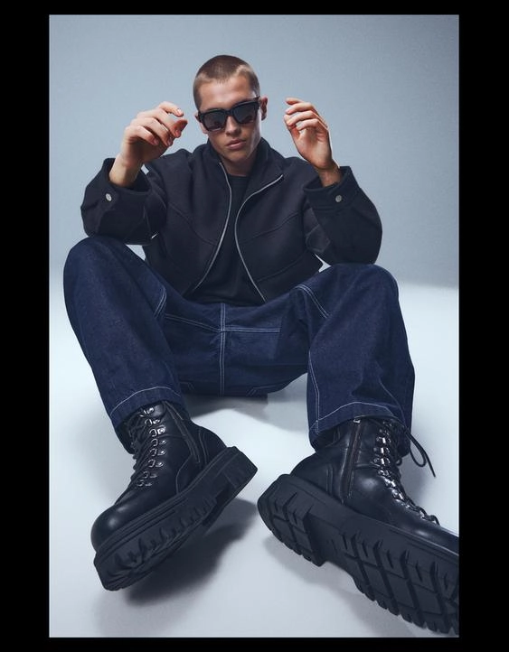 Bershka Ботинки с металлическими деталями