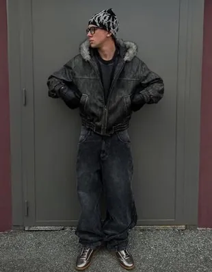 Куртка из искусственной кожи с капюшоном- Заказать в России