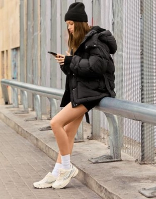 Bershka Утепленное пальто 3/4 с поясом