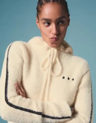 Вязаный кардиган на молнии с вышивкой