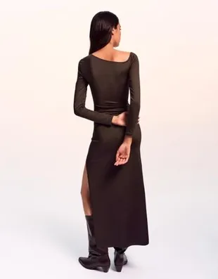 Платье миди асимметричного кроя с длинными рукавами- Заказать в России