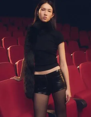 Шорты из искусственной кожи с металлическим блеском