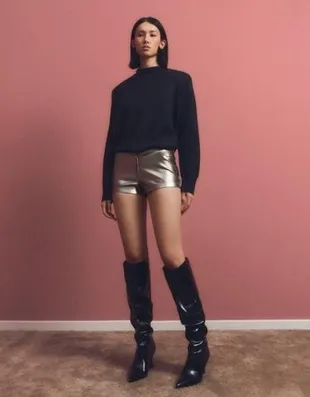 Шорты из искусственной кожи с металлическим блеском