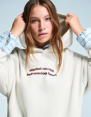 Худи с капюшоном и принтом