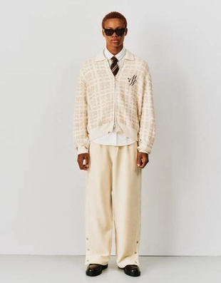 Куртка из ткани с рельефным узором и вышивкой- Заказать в России