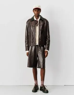 Шорты-бермуды из искусственной кожи