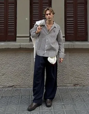 Рубашка геометрического кроя с вышивкой и принтом