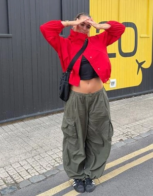 Bershka Брюки карго купить с доставкой.