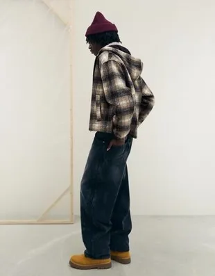 Куртка геометрического кроя в клетку с капюшоном