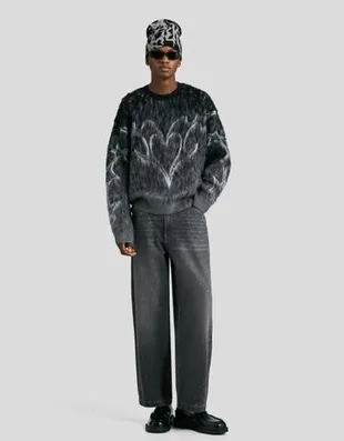 Свитер с начесом и принтом- Заказать в России