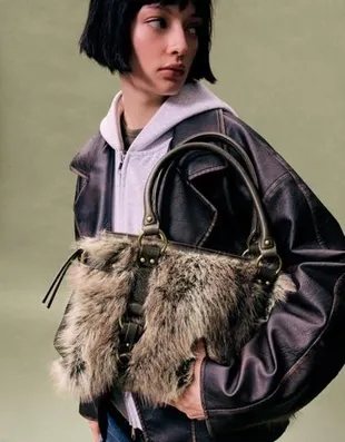 Сумка с искусственным мехом- Заказать в России