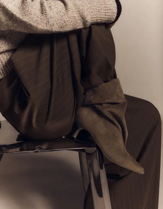 Slouchy kitten heel ankle boots- Заказать в России