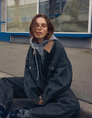 Bershka Джинсовая куртка оверсайз с контрастным воротником