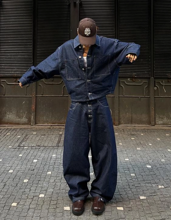 Джинсы-бананы