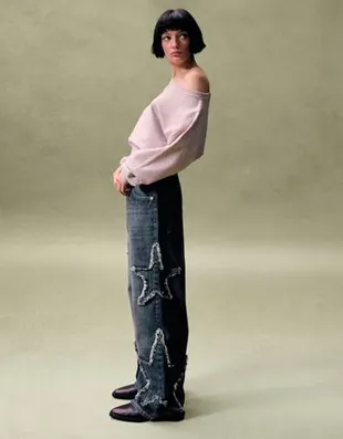 Джинсы свободного кроя с вышивкой в виде звезд- Заказать в России