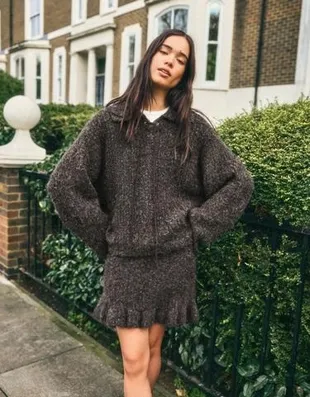 Свитер с воротником поло из искусственной замши со шнуровкой