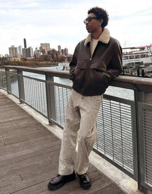 Bershka Брюки BARREL с принтом купить с доставкой.