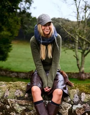 Свитер с круглым вырезом- Заказать в России