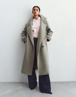 Длинное пальто с высоким воротником