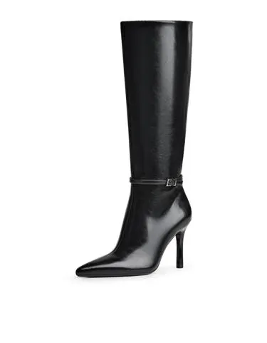 HEELED BOOTS WITH BUCKLE DETAIL