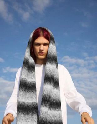 Bershka Шарф с принтом