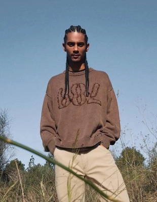 Bershka Свитер с нашивкой