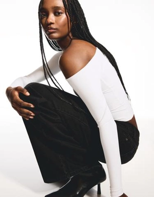 Bershka Футболка с длинными рукавами и асимметричным вырезом