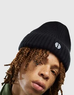 Шапка-бини с вышивкой- Заказать в России