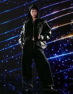 Bershka Брюки KPOP DEMON HUNTERS HUNTR/X BARREL из мягкой ткани с принтом