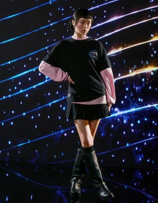 Bershka Футболка K-POP DEMON HUNTERS SAJA BOYS с короткими рукавами и принтом