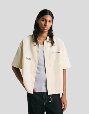 Bershka Рубашка с короткими рукавами из вельвета с вышивкой купить с доставкой.