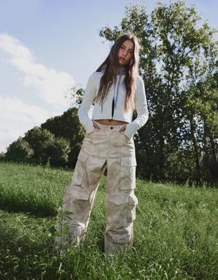 Bershka Брюки карго с принтом