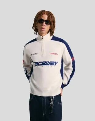 Свитер с молнией на воротнике и принтом- Заказать в России