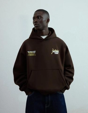 Bershka Худи с капюшоном и принтом