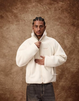 Bershka Куртка из искусственной овчины купить с доставкой.