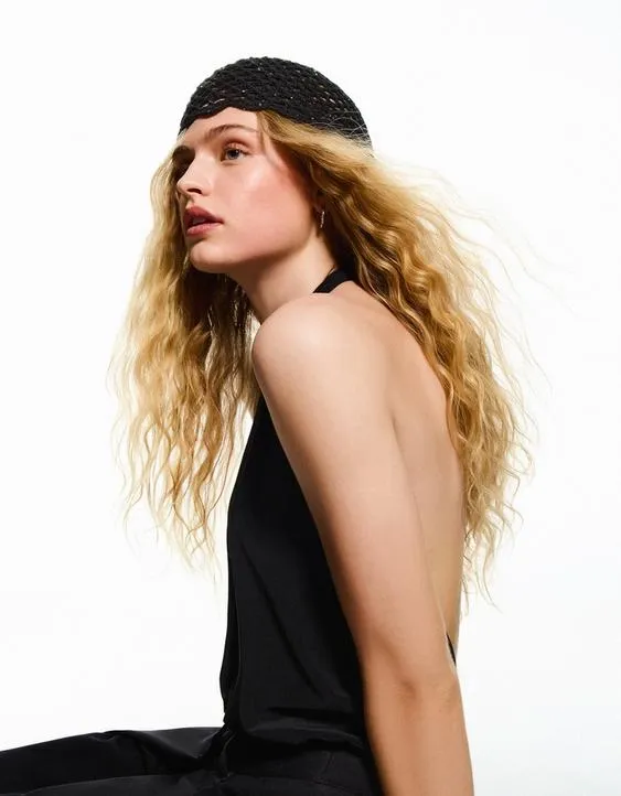 Вязаная шапка с пайетками- Заказать в России