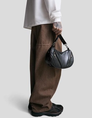 Bershka Сумка с ремнем через плечо и заклепками купить с доставкой.