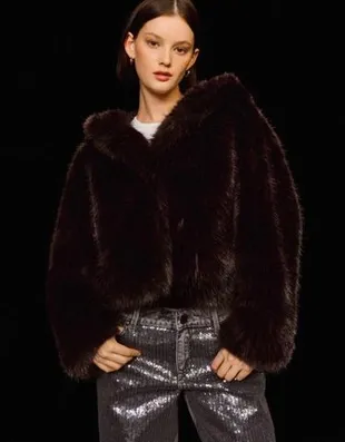 Куртка с капюшоном из искусственного меха- Заказать в России