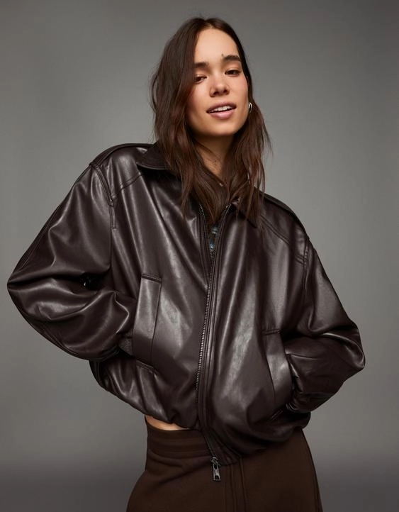 Bershka Куртка-бомбер из искусственной кожи