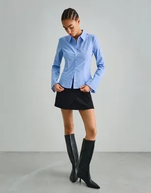 Рубашка облегающего кроя с расклешенными рукавами- Заказать в России