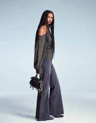 Bershka Свитер с вырезом «лодочка» и заклепками