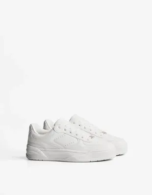 Кроссовки- Заказать в России