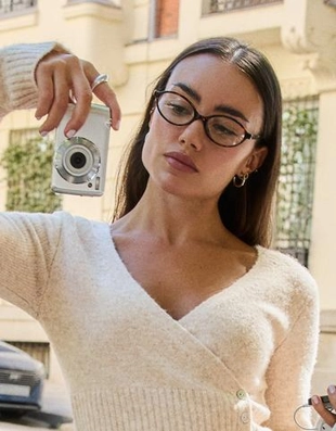 Bershka Солнцезащитные очки в овальной каучуковой оправе