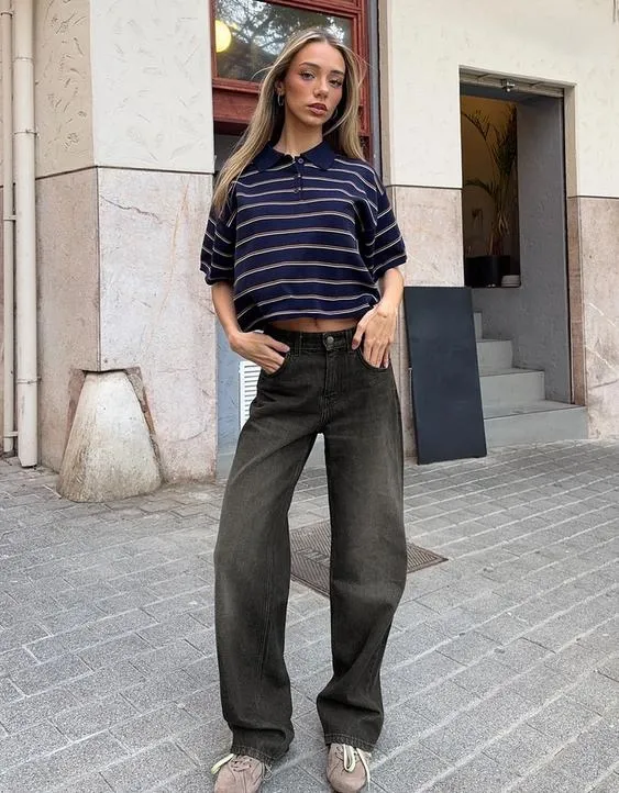 Джинсы прямого кроя с широкими штанинами- Заказать в России