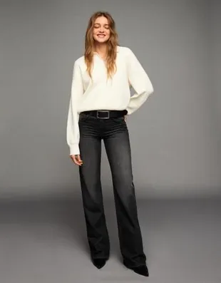 Джинсы прямого кроя с широкими штанинами- Заказать в России