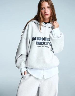 Bershka Худи оверсайз с капюшоном и принтом