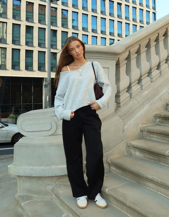 Bershka Свитер с V-образным вырезом и мягким прикосновением купить с доставкой.