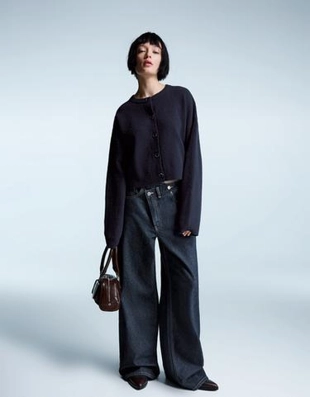 Кардиган на пуговицах из мягкой ткани